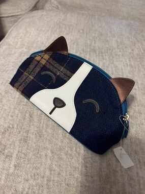 Cute dog Face Zip Pouch in plaid Navy, White & Brown